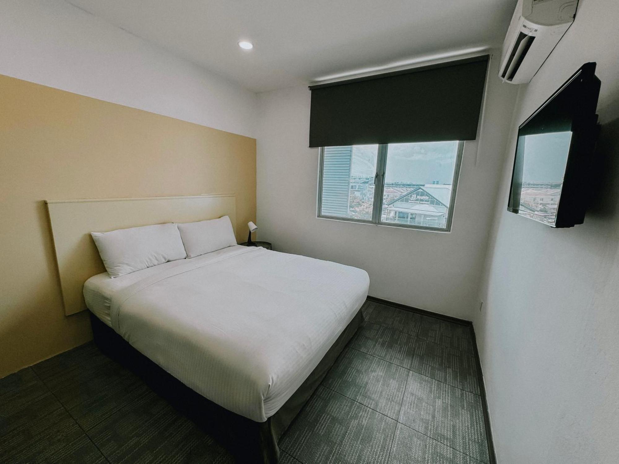 The Concept Hotel Melaka City Exteriör bild